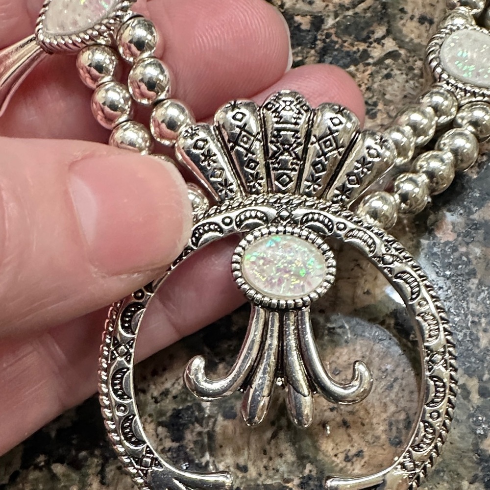 Boho Silver Tone Opal Look Necklace and Earrings Costume Jewelry Silver & White - Picture 11 of 11